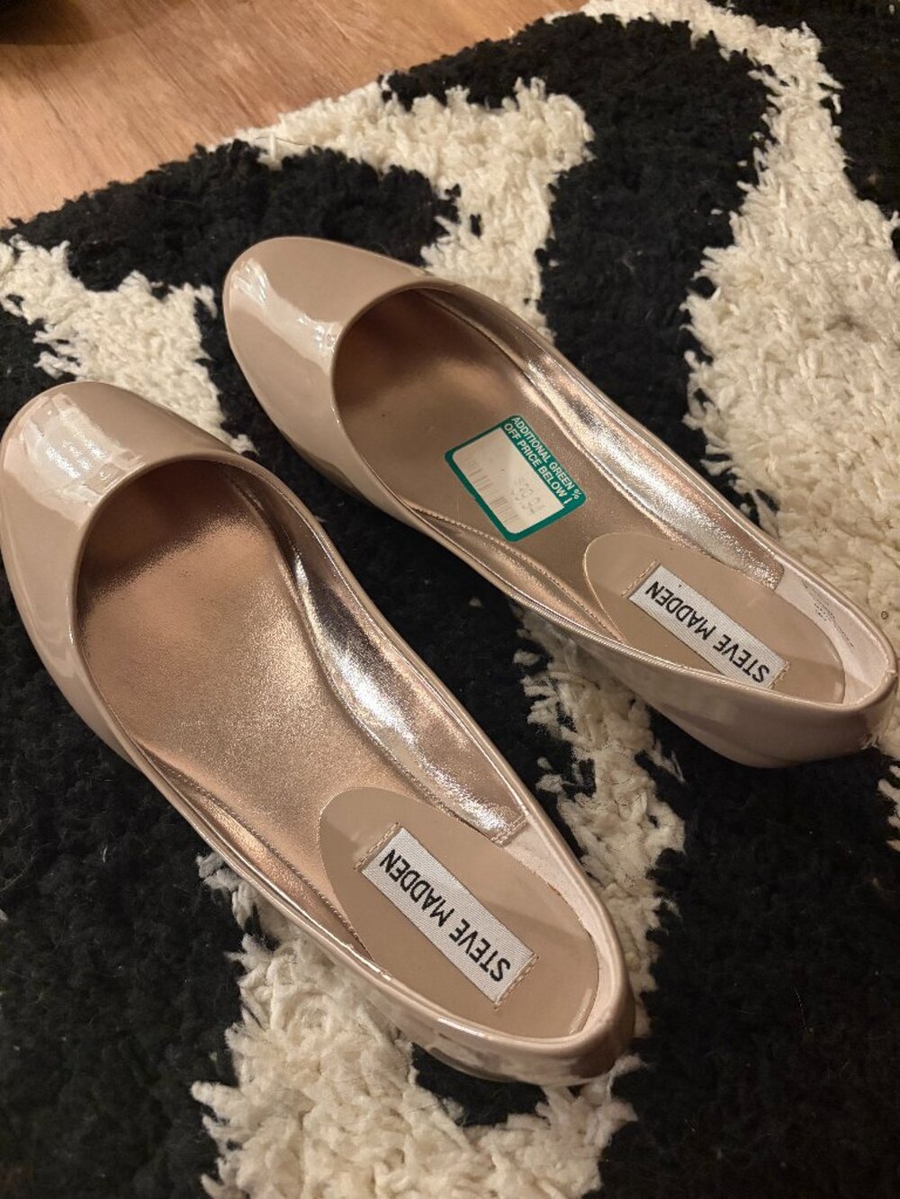 Steve Madden Rounded Flats